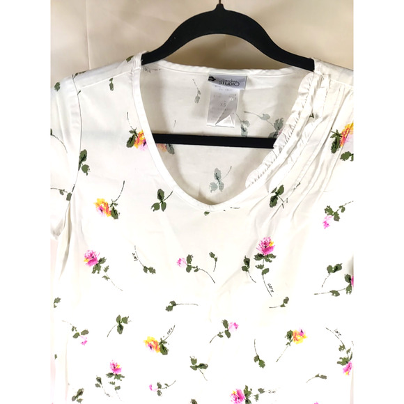 Cherokee Studio Women's Scrub Top Size X Small Cream Pink Roses Cotton Blend... - Picture 3 of 6